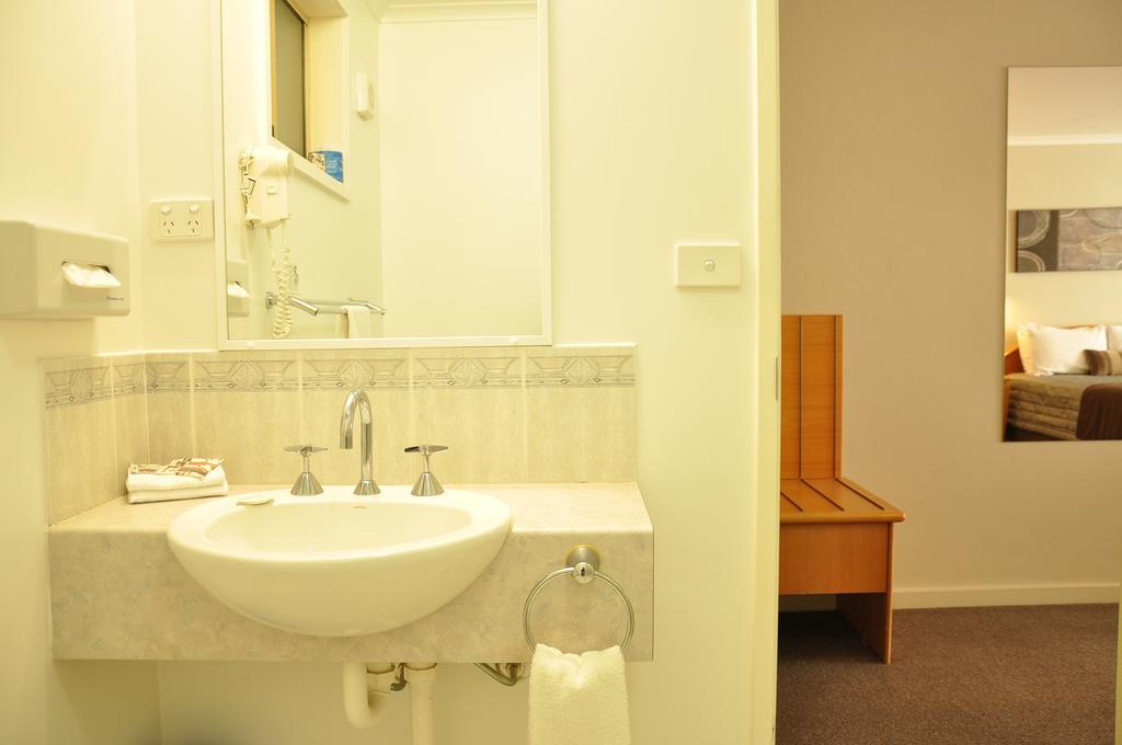 Chittaway Motel Tuggerah Bagian luar foto