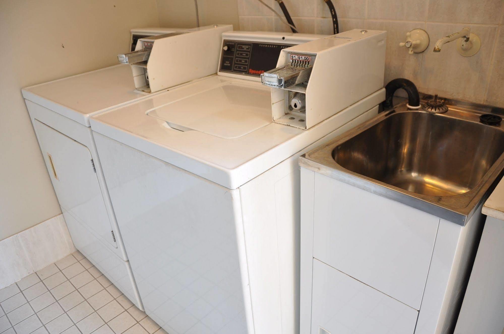 Chittaway Motel Tuggerah Bagian luar foto