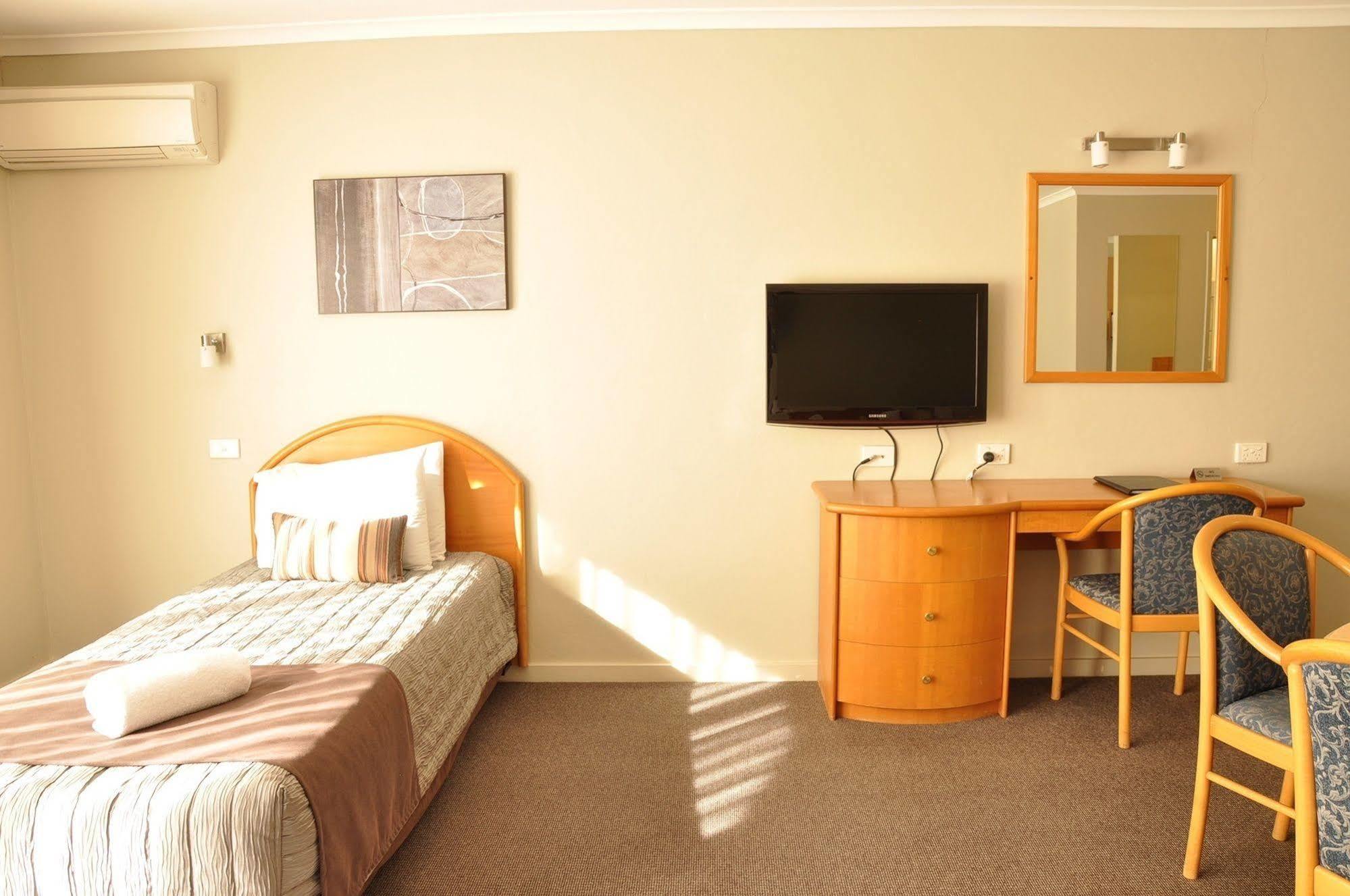 Chittaway Motel Tuggerah Bagian luar foto